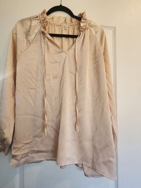 JODIFL Ruffle-Neck Satin Blouse - Beige M Euc